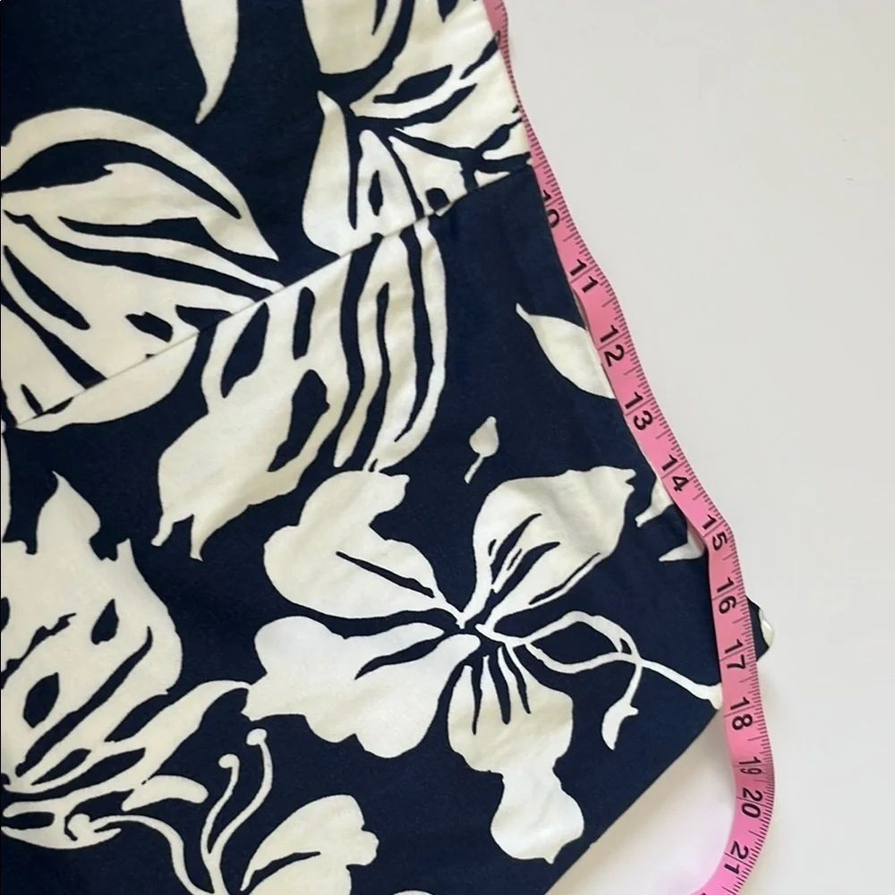 Ralph Lauren Navy and White Floral Cropped Pants